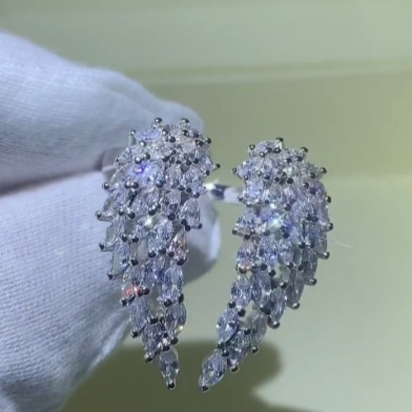 Diamond Angel Wing Ring - Picture 10 of 15
